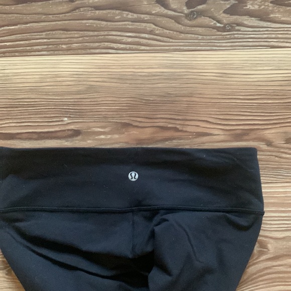 Lulu lemon leggings size 6 - Picture 2 of 4
